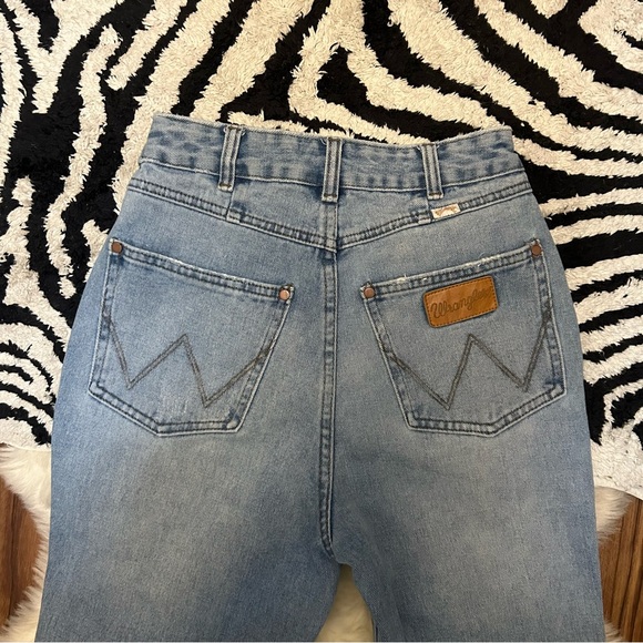 Wrangler Billabong Flare Jeans with Patchwork Size 26 - Picture 6 of 9